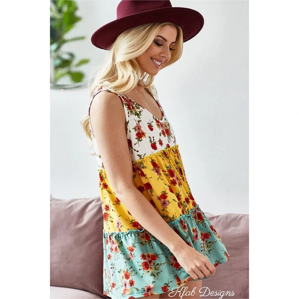 ❤️LAST 1! V Neck Soft Jersey Knit Floral Color Block Tiered Ruffle Top! - Picture 7 of 16